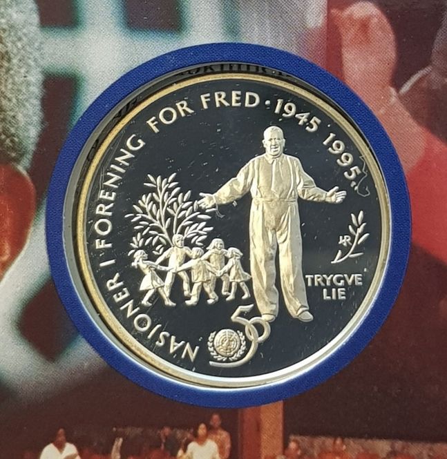 Hovedbilde 50 kr 1995 - FN i pappfolder.
