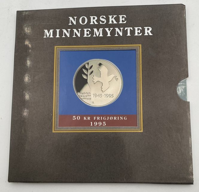 Hovedbilde 50 kr 1995 Frigjøringen i pappomslag.