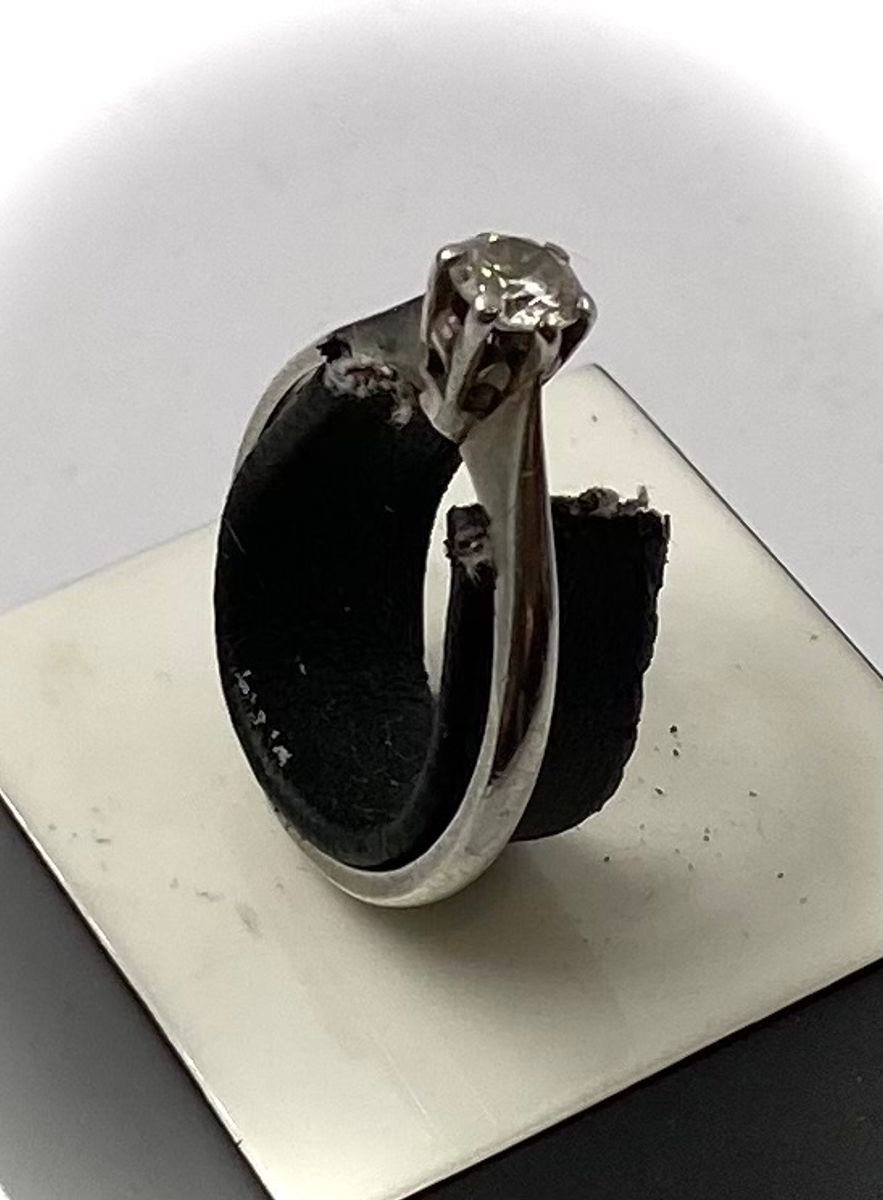 Ring 925 sølv med sten. (20).