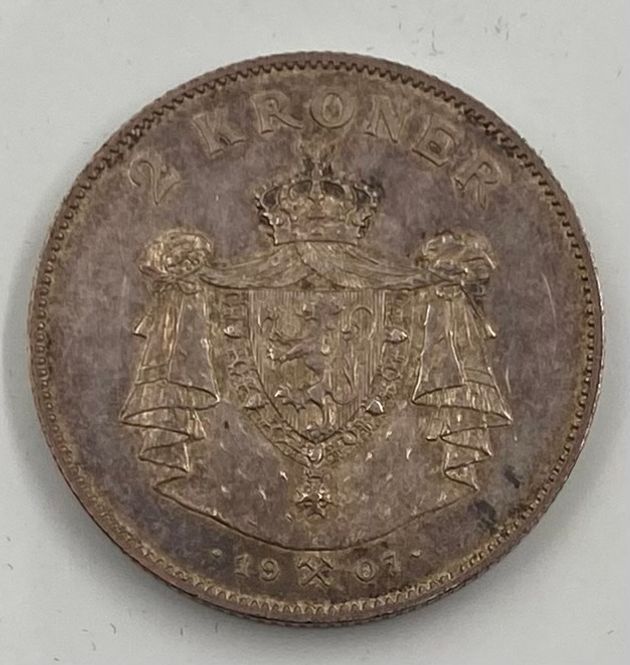 Hovedbilde 2 kr 1907 gevær kv. 1+