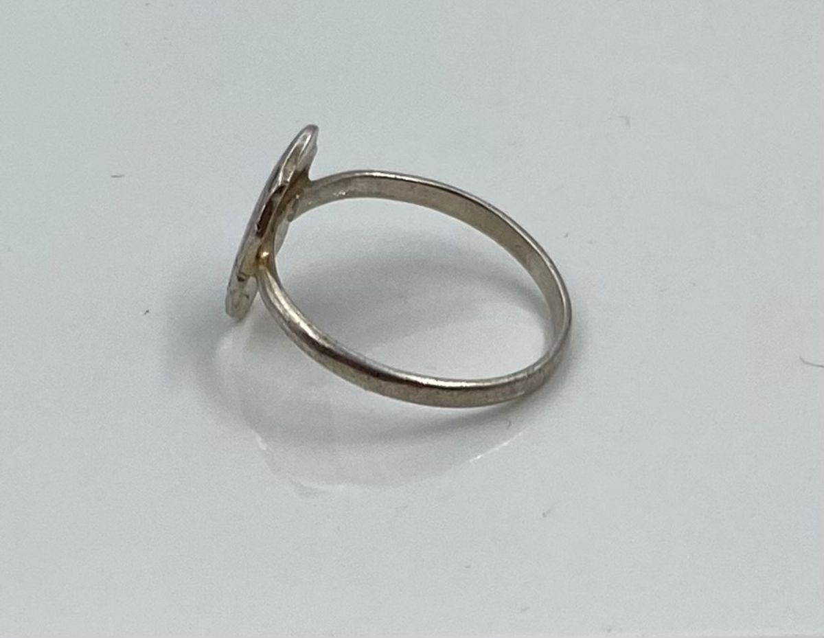 925 sølvring med emalje, motiv vikingskip.(44)